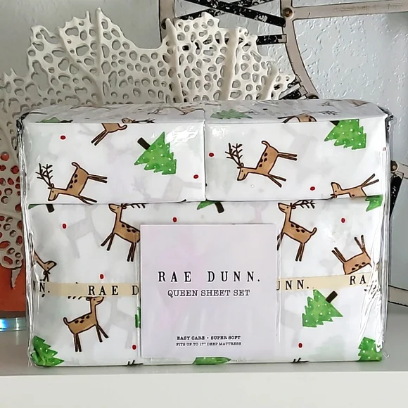 🎄NWT🎄 Rae Dunn Enchante Christmas Queen Sheet Set - Picture 1 of 4